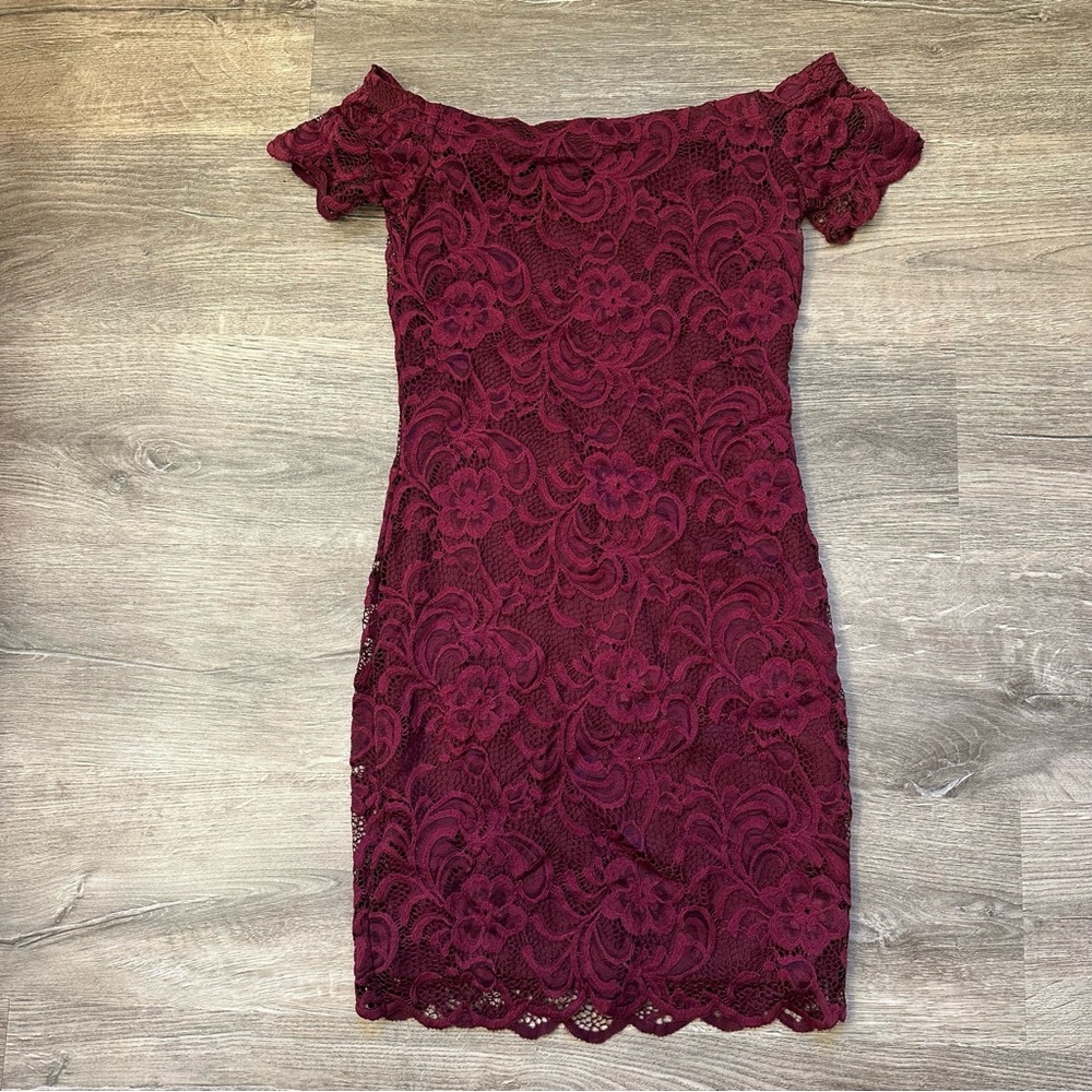 Ambiance Red Off-Shoulder Lace Dress small - Picture 2 of 5